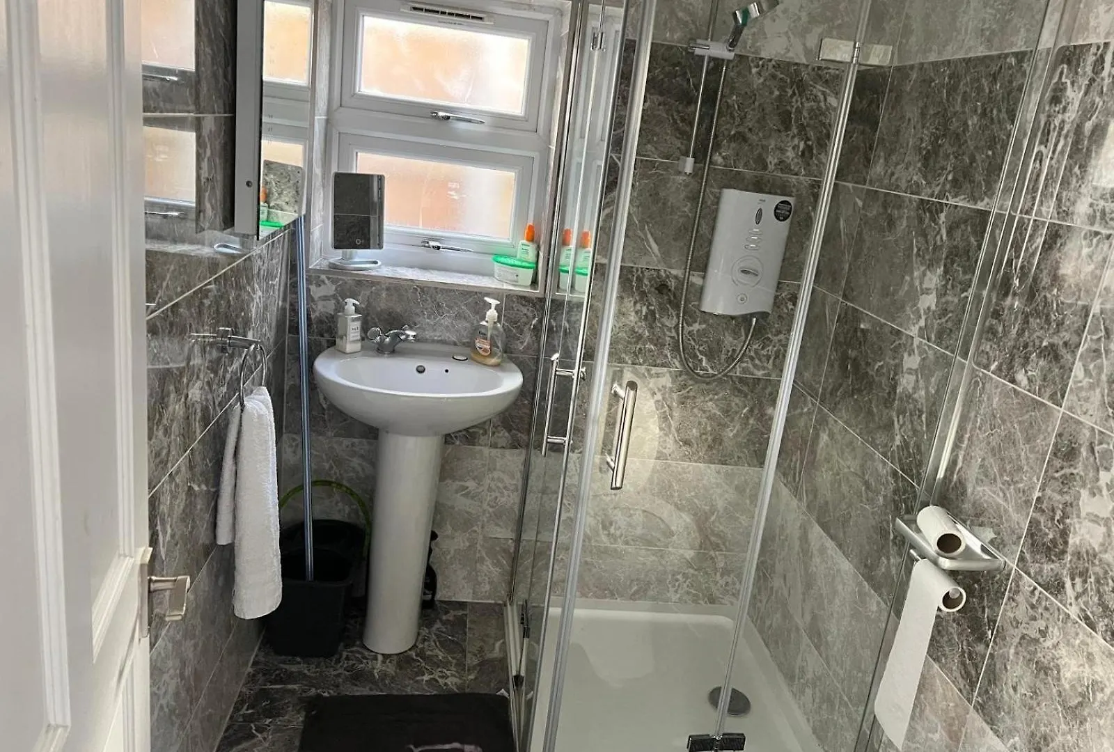 Ldn Studio-Free Parking-15 Min To Elizabeth Line Dagenham Apartment